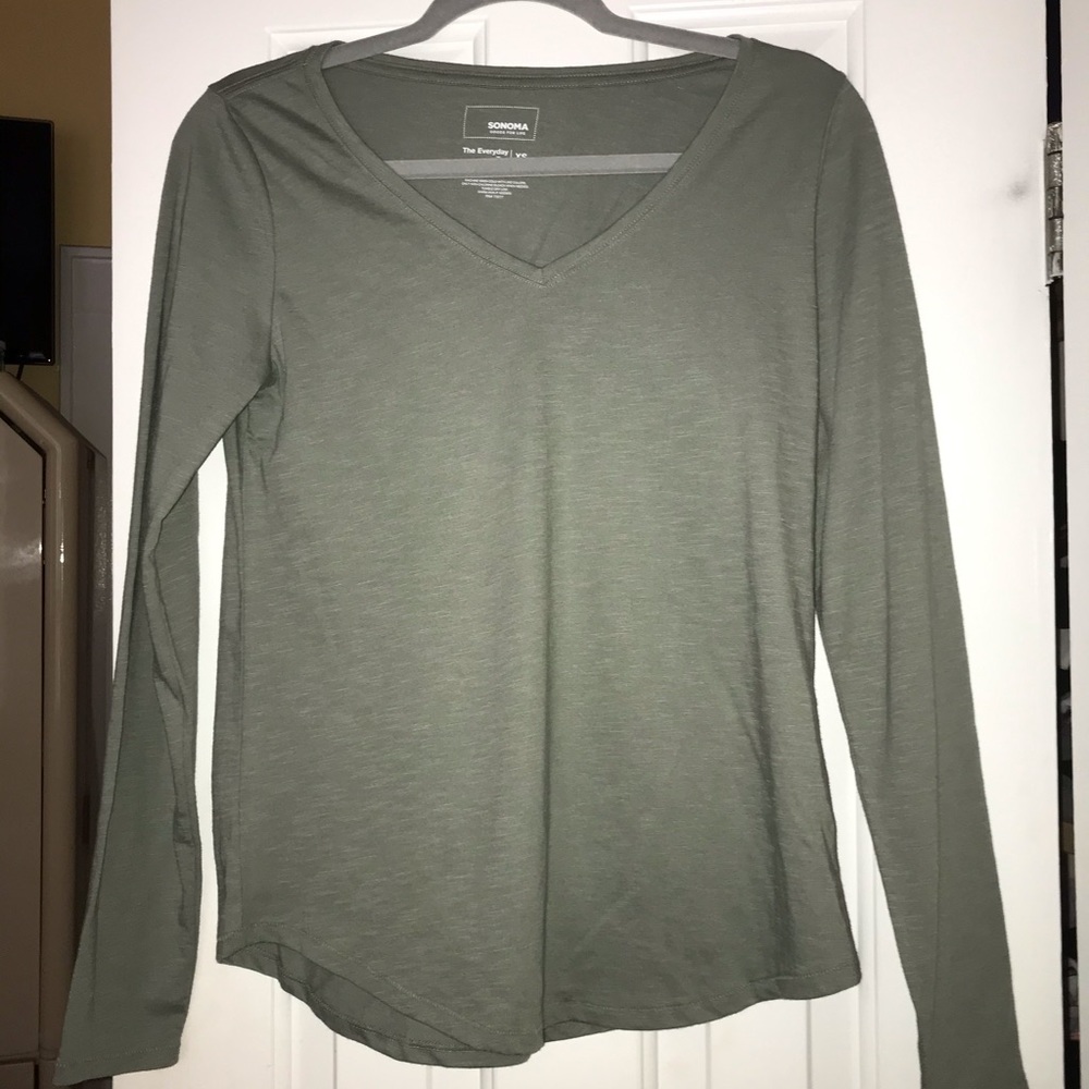 V neck long sleeve size XS